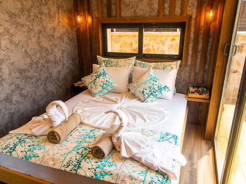  gece  -  Kasım
  | Kalkan Akbel’de Kısmi Deniz Manzaralı & Jakuzili Balayı Villası | Ücretsiz Kahvaltı ve Site Avantajlı Tatil Evi